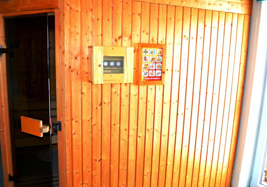 Hotel Zum Goldenen Hirsch Sankt Kilian Екстериор снимка